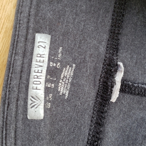 FOREVER 21 Capris Workout Leggings - Picture 6 of 8